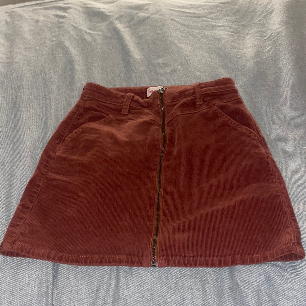 SO zip front skirt.  size:5/27 (small-medium)